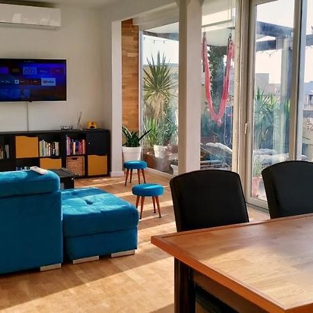 110 Sq.M. Stunning Penthouse With Large Terrace Apartman San Pawl il-Baħar Kültér fotó