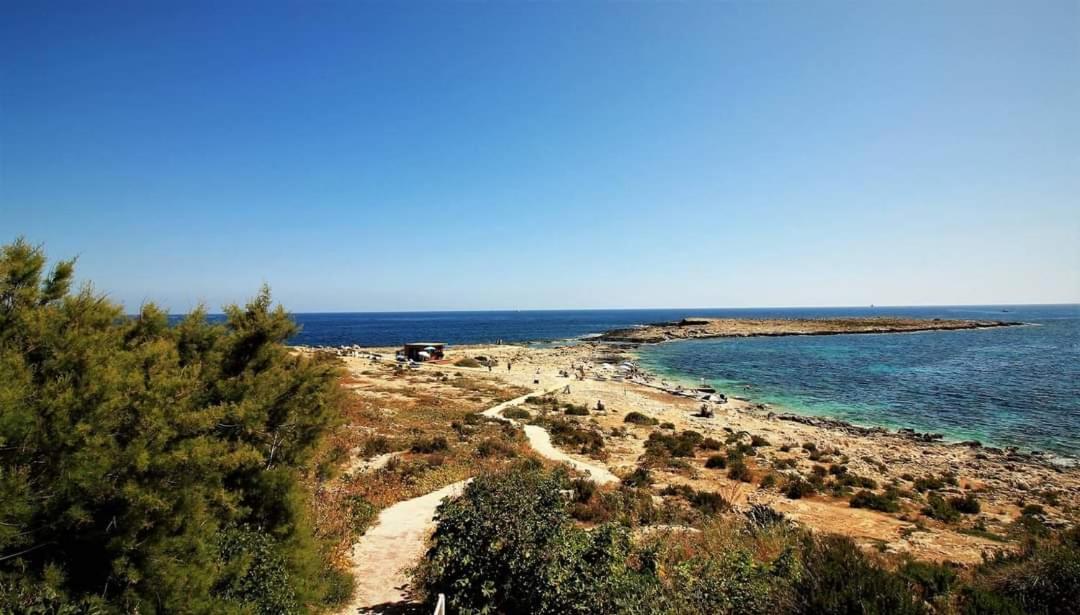 110 Sq.M. Stunning Penthouse With Large Terrace Apartman San Pawl il-Baħar Kültér fotó